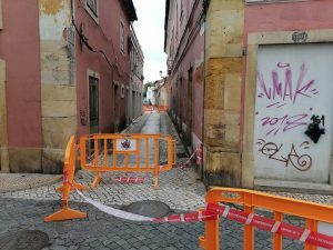 Prédio em risco de ruir obriga a cortar trânsito IMG 20240920 103045