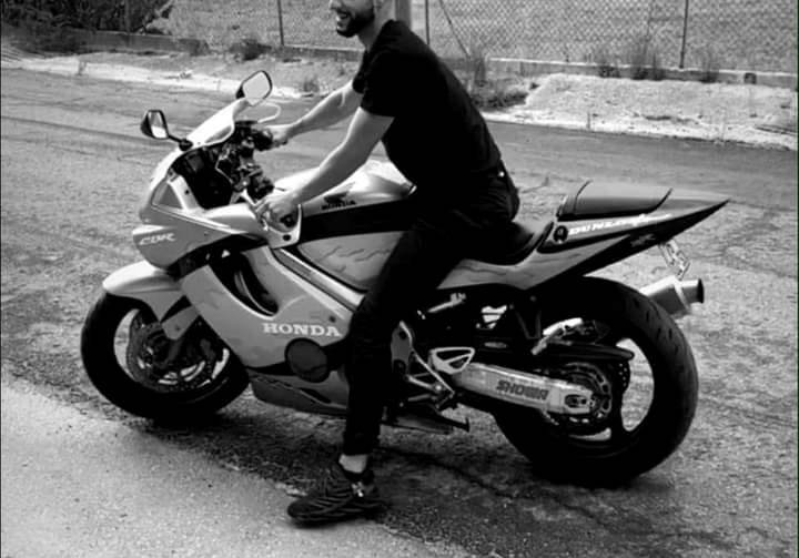 Jovem que morreu em despiste de mota era barbeiro no Entroncamento 462113515 8820761181307184 1166872600447663168 n