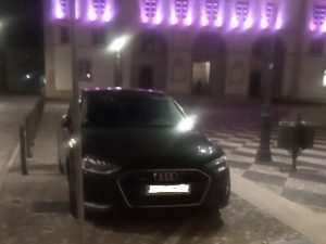 Carro estacionado toda a noite na praça da República Messenger creation 0b10c1f2 24d3 4896 8c82 a23413e502f4