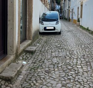 Maus exemplos de estacionamento em Tomar estac IMG 20241022 WA0000