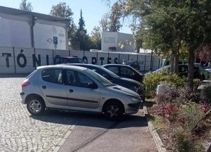 Maus exemplos de estacionamento em Tomar estac Messenger creation bc018433 e6f6 4b4c a1e1 7d5f59d56b19