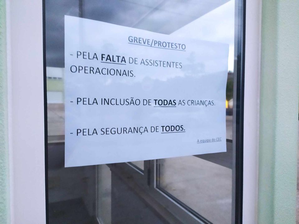 Faltam assistentes operacionais no Centro Escolar de Casais greve casais 74352679424797 4933289063757851153 n