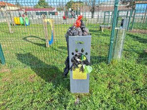 Dejetos de cães amontoados no parque canino (c/ vídeo) parque canino 20250112 103242