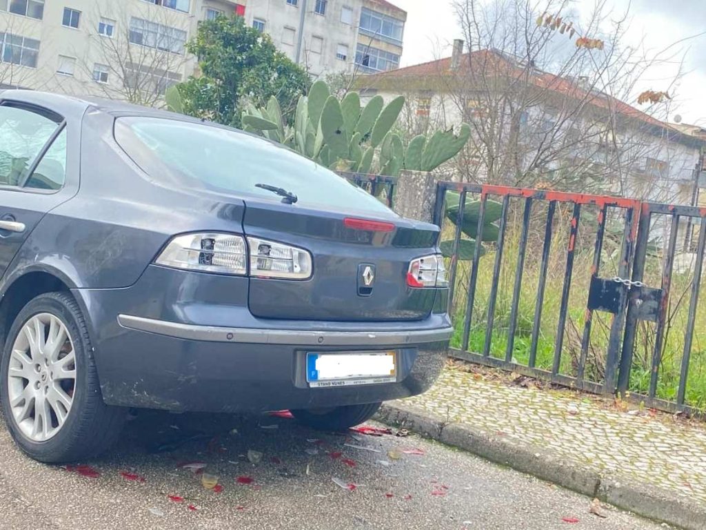 Carro abandonado e vandalizado junto ao bairro 1º de maio vandal 647b 4cbf ac8c 9f25e614be2c