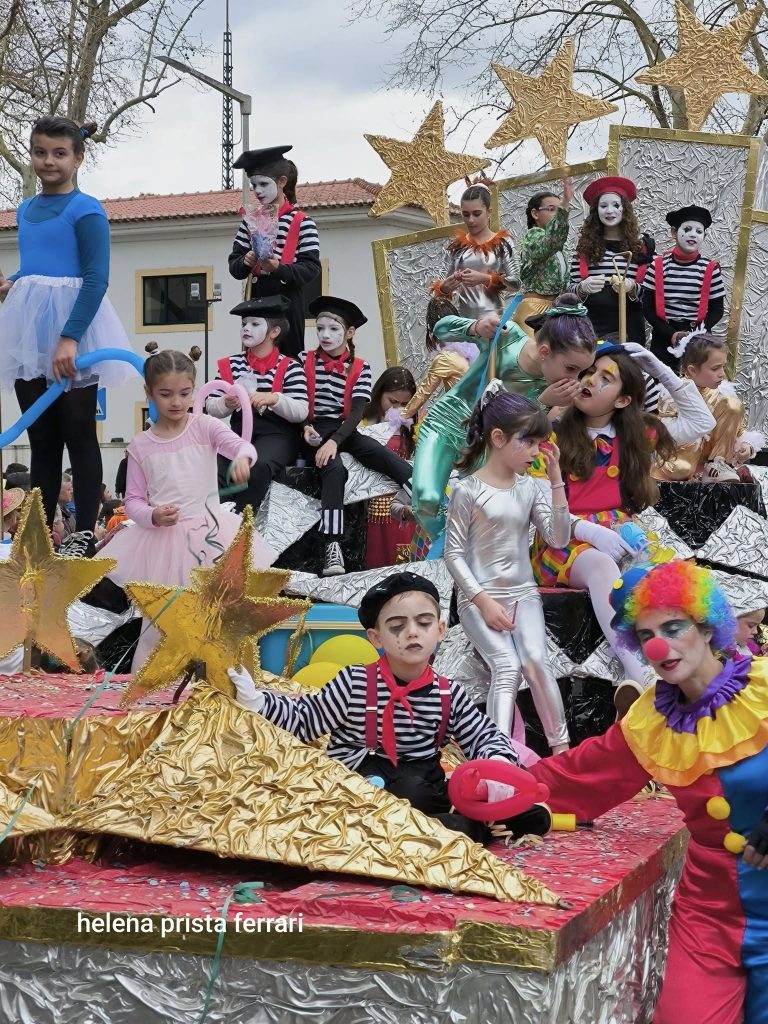 Desfile do carnaval animou ruas de Tomar Helena Prista Ferrari 68973313127101 1021578403656209055 n