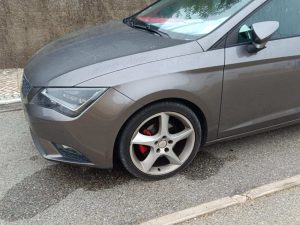 Roubaram as quatro rodas de um carro estacionado na avenida do hospital Messenger creation AD8BFC9A BDB4 403C A7DB 8070951912F4