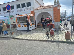 Feira “Tomar Alternativo” estreia-se no mercado (c/ fotos e vídeo) alternativo 20250316 112035