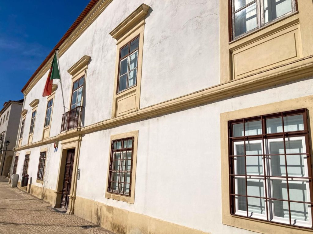 Há 50 anos um grande incêndio destruiu o palácio Alvaiázere palacio alvaiazere registo civil
