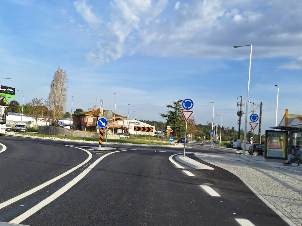 Concluídas obras nos acessos às zonas industriais de Entroncamento e Riachos ZI Riachos 20250409 183939
