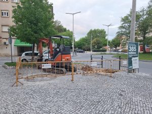 Mais painéis publicitários em Tomar (c/ fotos) mupi 20250429 200723