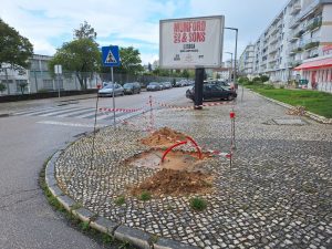 Mais painéis publicitários em Tomar (c/ fotos) mupi 20250504 111027
