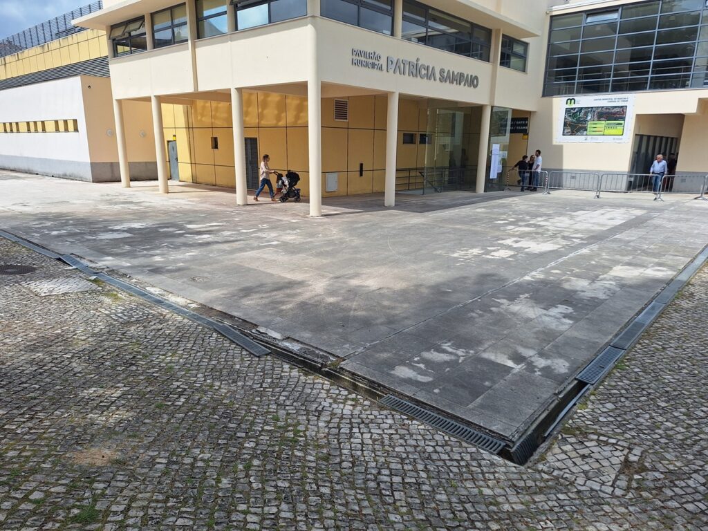 Perigo junto ao pavilhão municipal pavilhao 20250518 113828