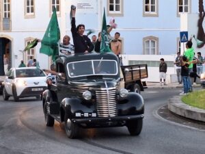 Sporting campeão: Maré verde toma conta da rotunda Alves Redol em Tomar sporting 20250517 203506