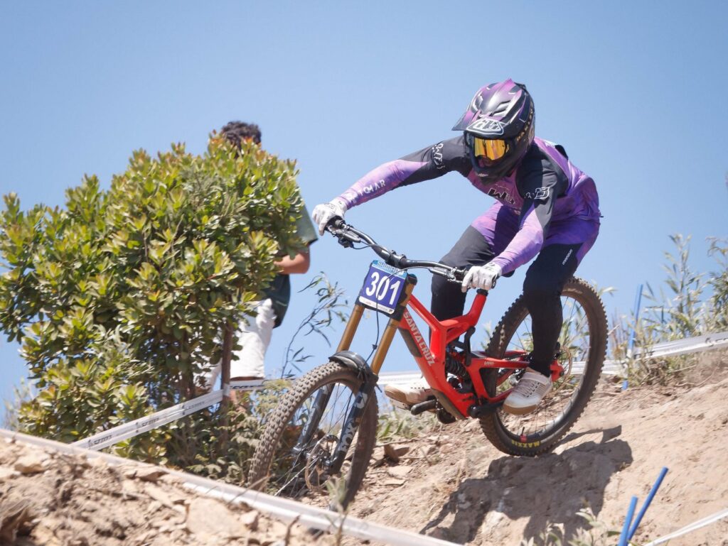 Tomarense Francisco Sousa outra vez campeão nacional de Downhill Francisco Sousa Downhill 1000206850