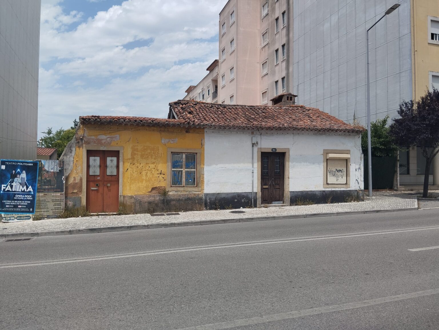 Ratos e maus cheiros em edifício abandonado IMG 20250610 WA0017