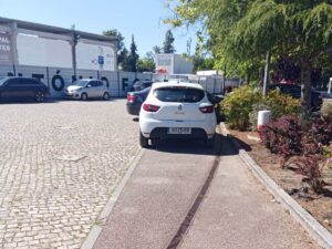 Usos e abusos no estacionamento (c/ fotos) estac 86e5 4466 824c 97e27785c54f