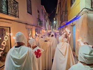 Cortejo noturno da Festa Templária em imagens festa templaria 20250712 223436