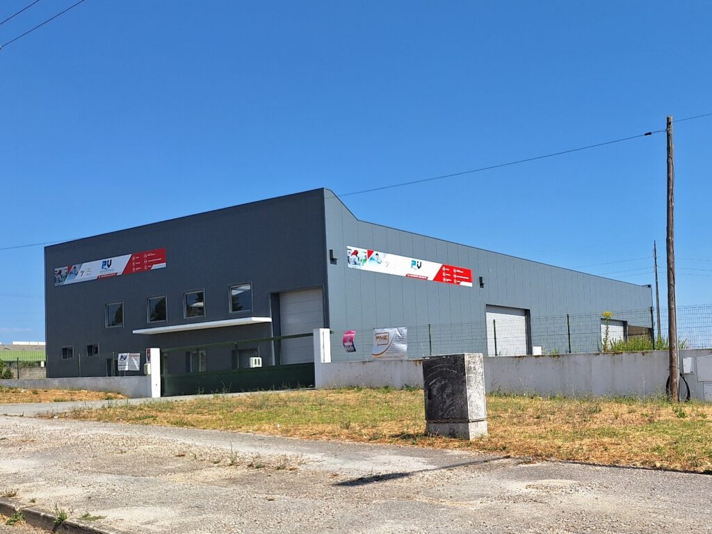 Já renasceu das cinzas a oficina que ardeu na zona industrial de Tomar oficina zona industrial 20250708 162941