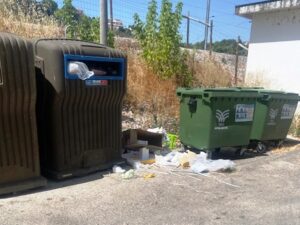 Mais um fim de semana com muito lixo nas ruas de Tomar (c/ fotos) lixo IMG 9118 1