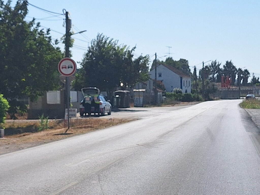 PSP controla velocidade com radar em Carvalhos de Figueiredo radar 20250826 111540