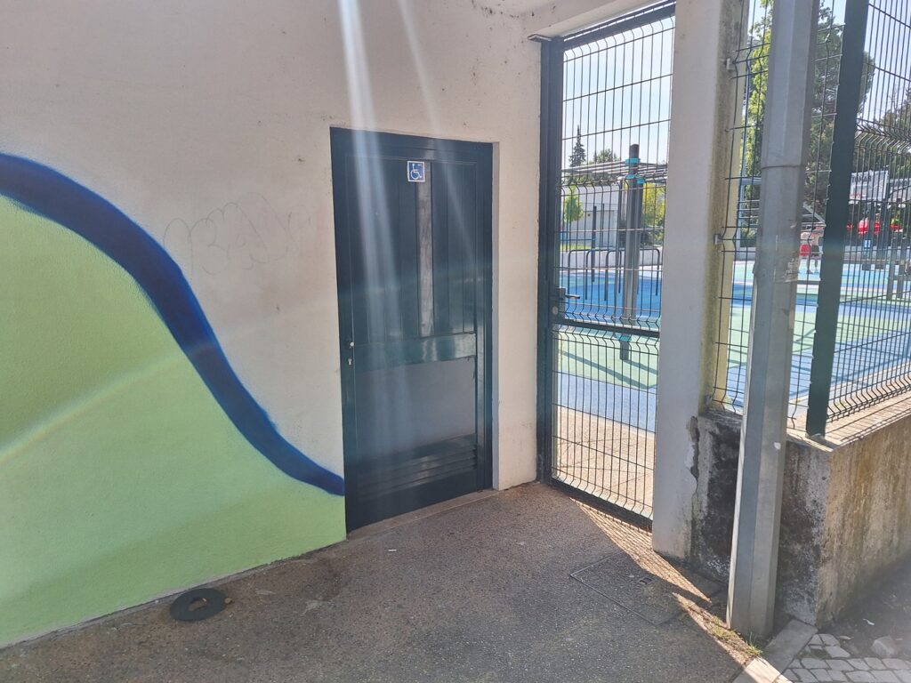 Casas de banho para deficientes fechadas wc 20250824 105605