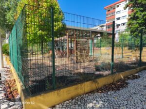 Parque infantil ou jardim zoológico Imagem WhatsApp 2025 09 15 as 13.33.30 0caaac74