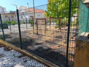 Parque infantil ou jardim zoológico Imagem WhatsApp 2025 09 15 as 13.33.30 4faec132