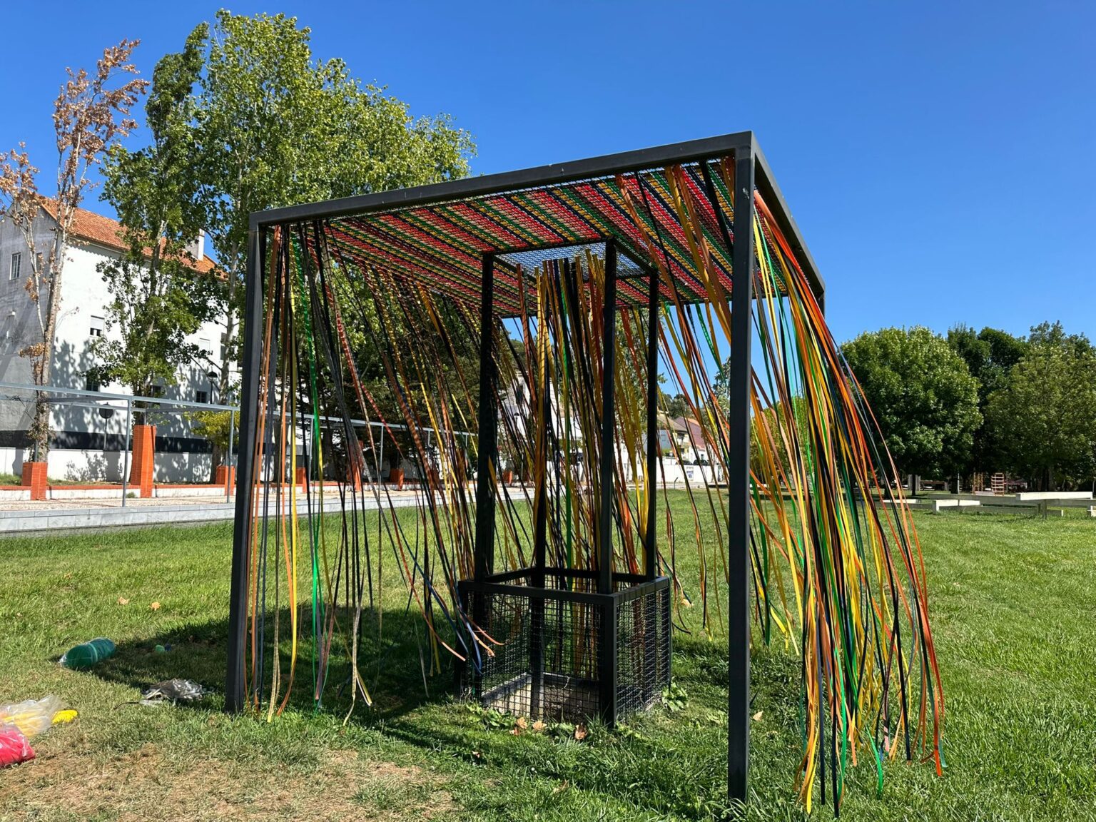 Vandalismo no parque ribeirinho da Barquinha vandal 2 1125790519726204 610174807940458228 n