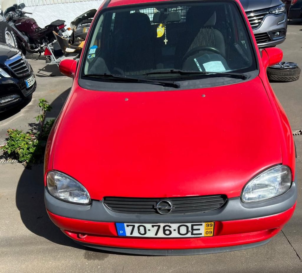 Apelo: carro roubado numa aldeia do concelho de Tomar apelo 5175316672073503 3884611318933305039 n
