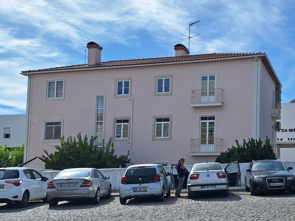 De Centro de Acolhimento Temporário a residência de estudantes