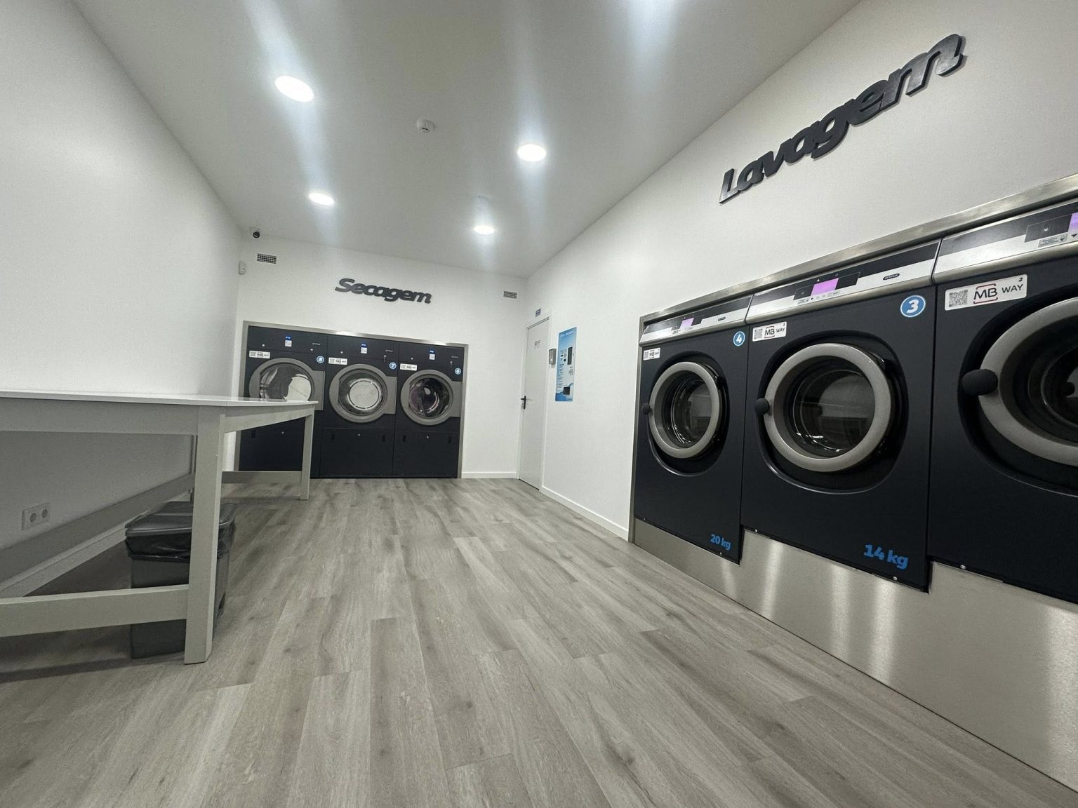 FastWash abre segunda lavandaria self-service em Tomar 574574193 1350977016365399 5852577576721769730 n
