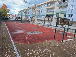 Parques desportivos com pavimento em mau estado parque desportivo 20251111 134625