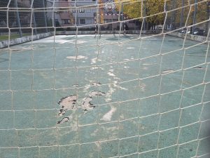 Parques desportivos com pavimento em mau estado parque desportivo 20251116 105754