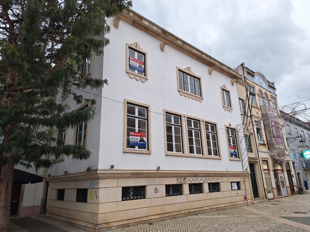 Antiga sede da Região de Turismo em trespasse turismo 20251123 162051