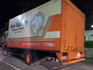 Camião de mudanças assaltado na rua da polícia 20251216 181628