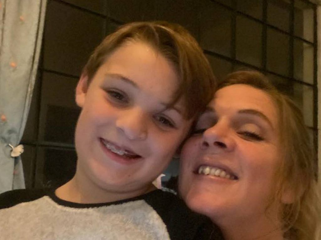 Já angariados mais de 7 mil euros para ajudar mãe do menino que morreu nos Casais alfie 171068020695157 4654286398692122914 n