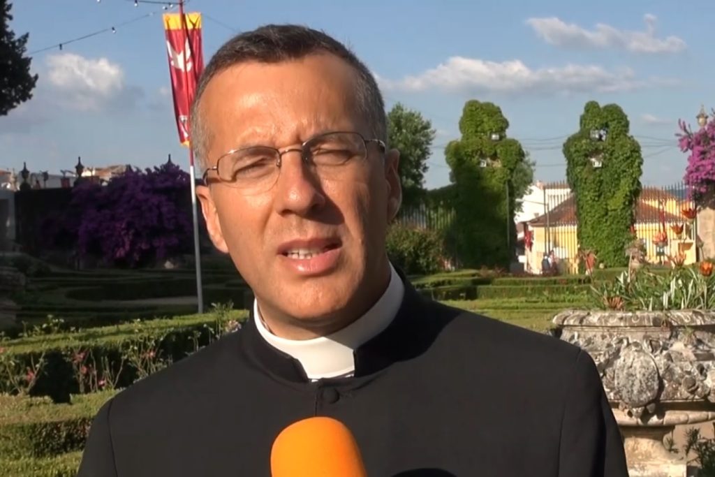 Apelo: alguém encontrou um terço? (Atualização)* padre fernando antonio 890