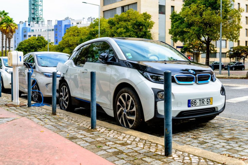 Veículos elétricos vs. híbridos em 2025: quem ganha a corrida do consumidor real 1a46c583 be98 4ce2 ba76 8d1e28c6d0f6