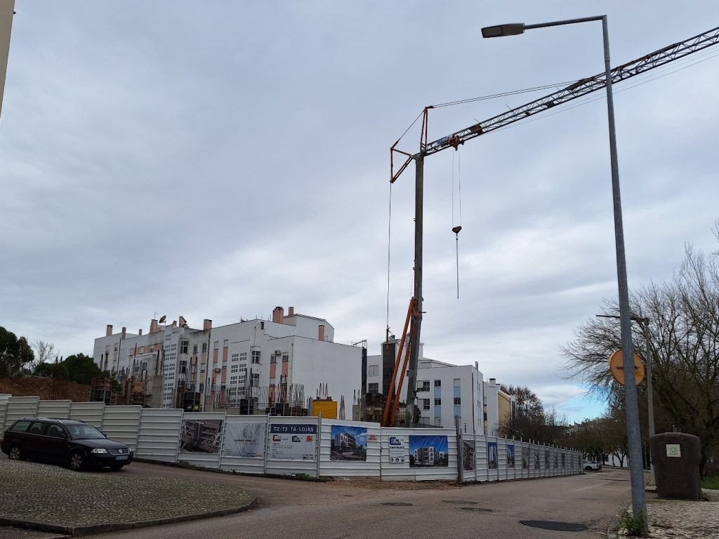 Onde pára a fiscalização? Obras sem alvará? alvara predio obras 20251219 114740
