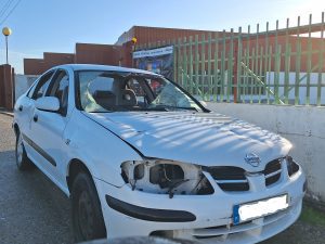 Carro abandonado e vandalizado na via pública carro abandonado 20260109 092432