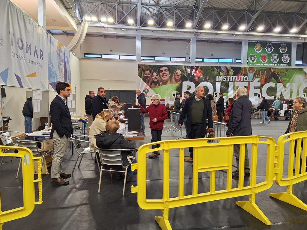 Eleições presidenciais: votação decorre com normalidade em Tomar eleicoes presidenciais pavilhao 20260118 112508