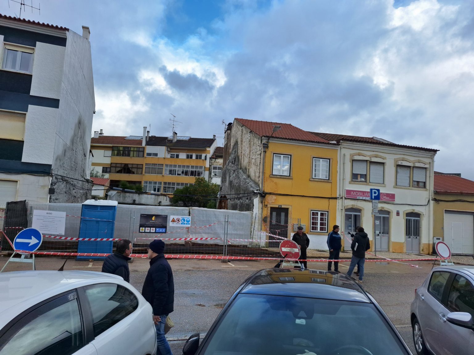 Mau tempo provoca estragos e desaloja duas famílias (c/ fotos e vídeo) mau tempo 20260127 120624