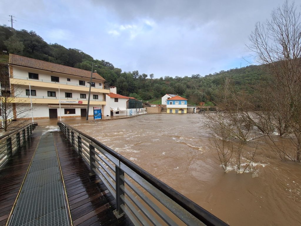 Nível das águas no Agroal continua a subir (c/ fotos e vídeo) Agroal 20260205 163458