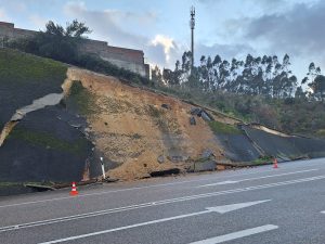 É por causa disto que o IC9 está cortado ao trânsito (c/ fotos) IC9 20260205 171929