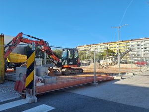 Que obra é esta que estão a fazer entre o liceu e a biblioteca? alameda 20260222 161038