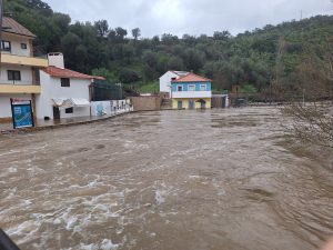 Rio Nabão transborda em algumas zonas tempestade agroal 20260211 174431