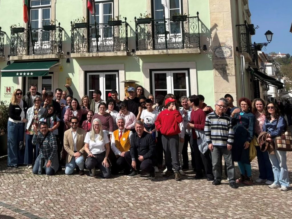 Hotel oferece almoço a utentes do CIRE cire 4282556741580 556775097986402433 n