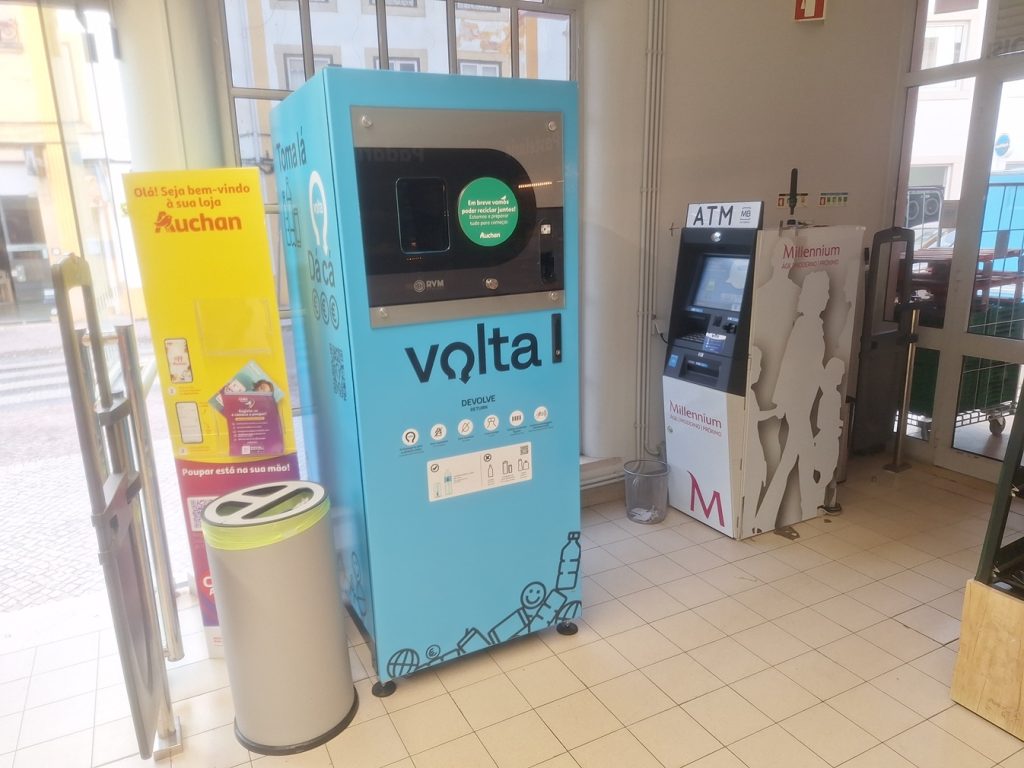 Supermercados instalam novo sistema de reciclagem reciclagem 20260306 170042