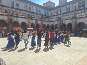 Feira da Laranja anima Convento de Cristo até às 17h00 (c/ fotos e vídeo) feira da laranja 20260419 121229