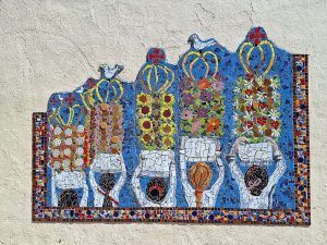 De pedaços de mosaicos nasceu um mural alusivo à festa dos Tabuleiros mosaico tabuleiros arte urbana 20260417 114903